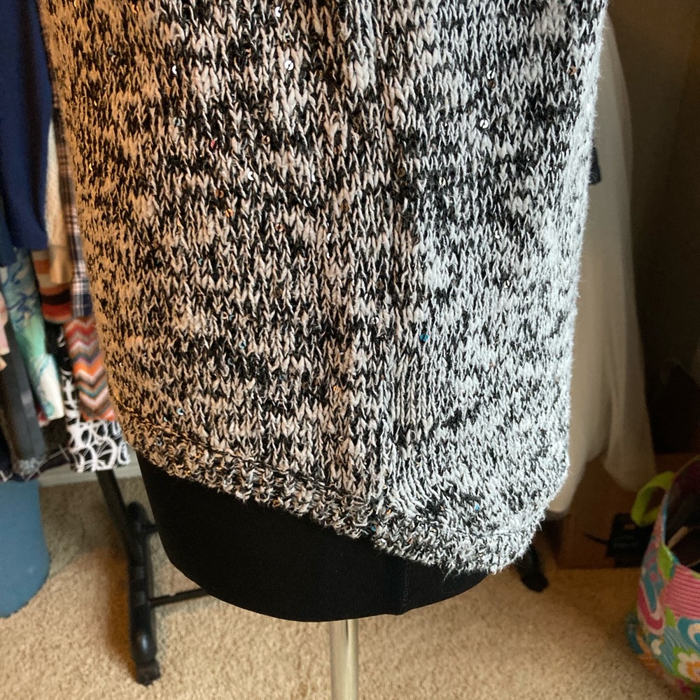 Rock & Republic black and white sweater with sequins, size medium - Picture 8 of 13